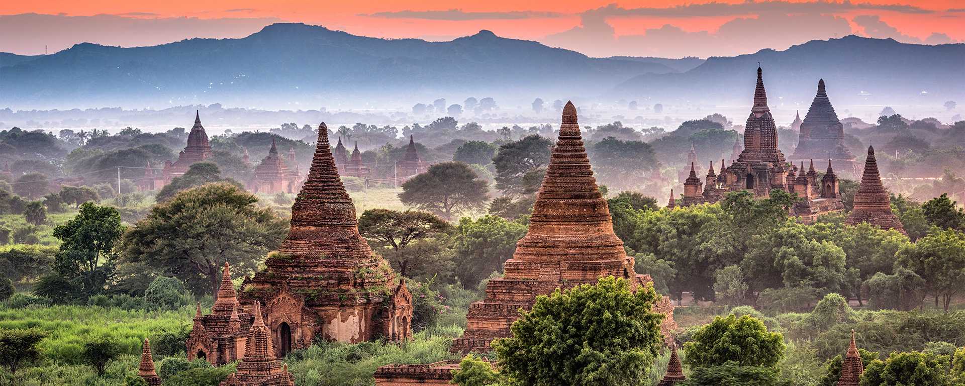 Die Tempel von Bagan im Abendlicht